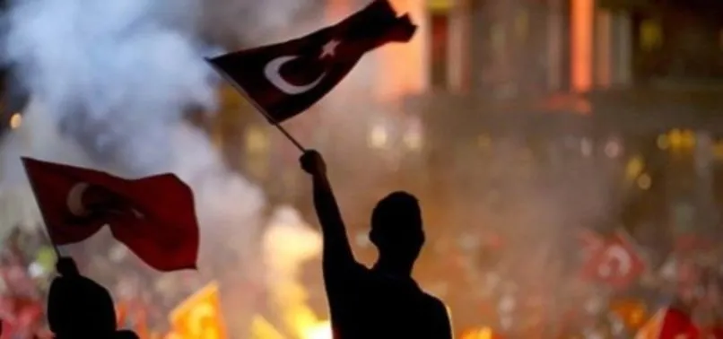 duygu dolu en guzel resimli 15 temmuz