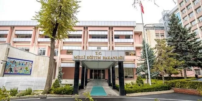 sahte-e-imza-cetesi-skandaliyla-turkiyeye-yeni-operasyon-5-kol-faaliyeti-tek-tek-boyle-desifre-edildi-hedef-de-1754520303299.jpg FOTOĞRAF: X PAYLAŞIMI