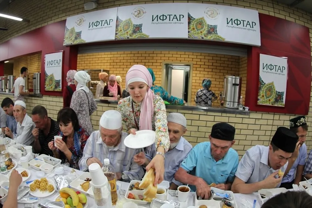 ифтар 2024 спб. ифтар город в таджикистане. республиканский ифтар 2023 казань. областной ифтар 2022 ульяновск. когда будет ифтар.