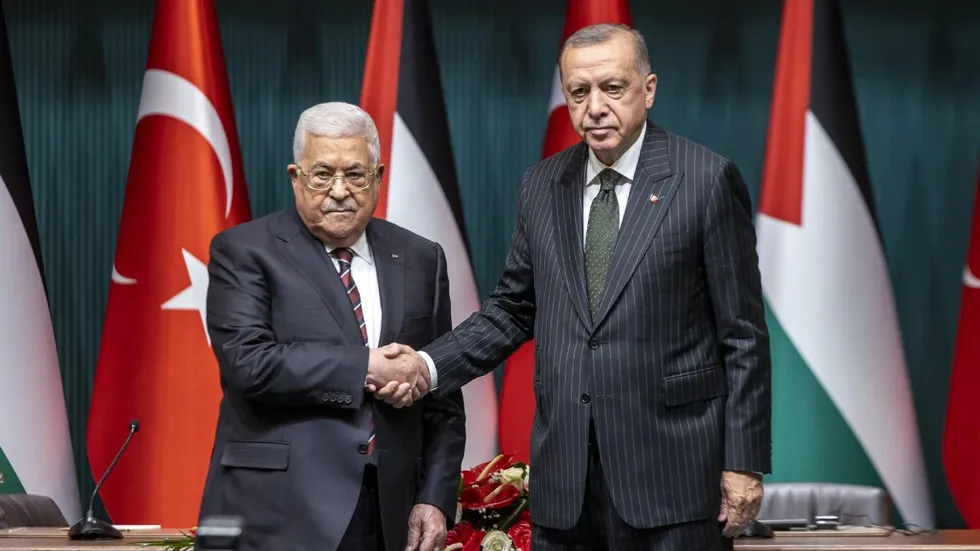 kulliyede-kritik-zirve-baskan-erdogan-filistin-devlet-baskani-mahmud-abbasi-kabul-edecek-1786512708331.png Başkan Erdoğan ve Filistin Devlet Başkanı Abbas (Foto: AA)