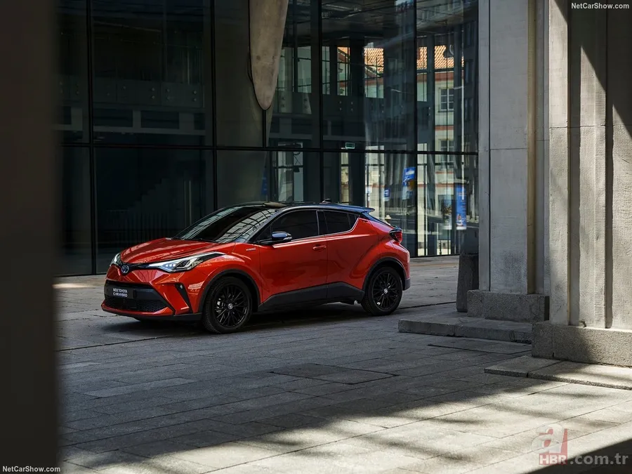 2020 Toyota C-HR yenilendi! Türkiye’de üretilen yeni Toyota C-HR'nin motor ve donanım özellikleri neler? 7