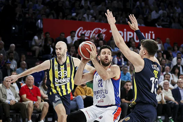 anadolu-efes-fenerbahceyi-eleyerek-finale-yukseldi-anadolu-efes-81-78-fenerbahce-beko-mac-sonucu-1686338547173.jpg Anadolu Efes Fenerbahçe'yi eleyerek finale yükseldi! Anadolu Efes 81-78 Fenerbahçe Beko (MAÇ SONUCU) - 2