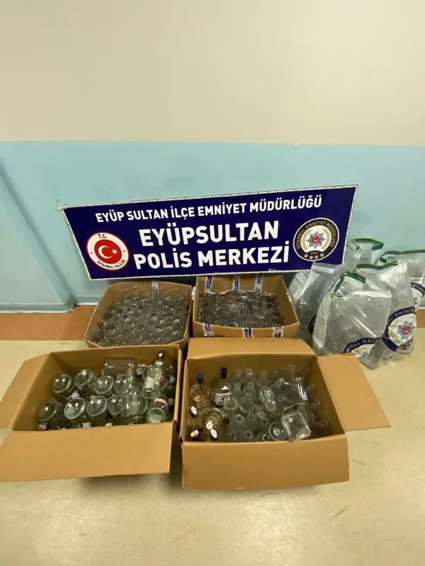 İstanbul'da 68 şişe sahte alkol ele geçirildi - 2