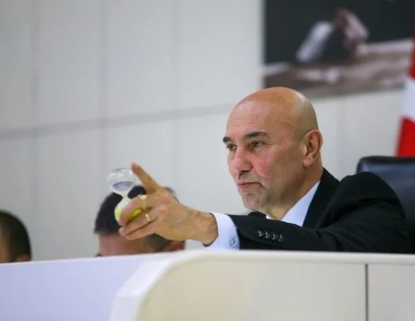 CHP’li Tunç Soyer’den büyük skandal! Kış günü hepsini sokağa attı