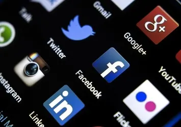 AB’den Facebook, Twitter ve Google’a uyarı
