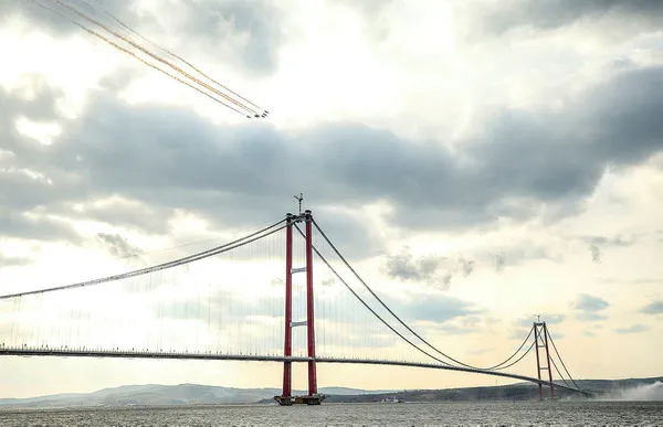 1647623334620.jpg Ecdada saygının hediyesi! A Haber ekipleri açılışı yapılan 1915 Çanakkale Köprüsünden otomobille geçti - 7