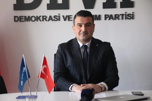 emeklerimiz-heba-edildi-diyerek-deva-partisinden-istifa-etti-1688987427946.jpeg 'Emeklerimiz heba edildi' diyen DEVA Partisi Çanakkale İl Başkanı Berkan Karaca istifa etti - 1