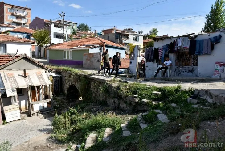 Edirne’de tarihi Taş Köprü’sü kaderine terk edildi! Yapılaşmanın arasında kayboldu