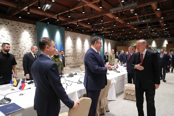 bati-medyasi-baskan-recep-tayyip-erdogani-her-gun-manset-yapiyor-1648973449041.jpg Batı medyası Başkan Recep Tayyip Erdoğan'ı her gün manşet yapıyor! - 2