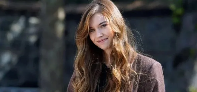 İmaj değiştirmişti! Afra Saraçoğlu son haliyle dikkat çekti