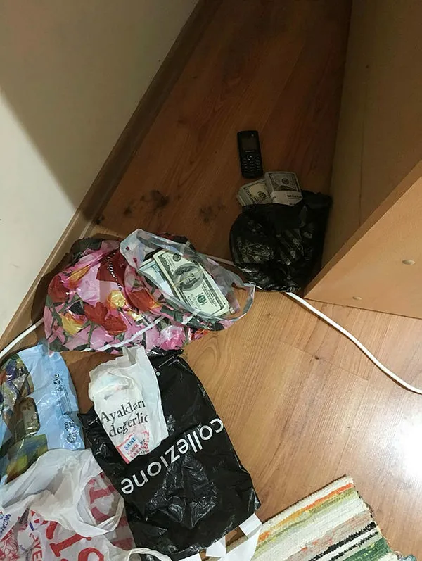 Adana merkezli FETÖ operasyonu: FETÖ’cünün evinde 90 bin dolar para çıktı