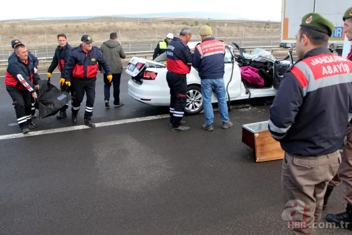 Kendisi öldü annesi yaralandı! Korkunç kaza 8