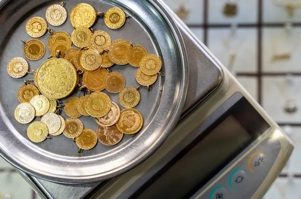 Altın fiyatları 13 Aralık! Gram, çeyrek, yarım, tam altın fiyatları ne kadar? Piyasalar FED toplantısına odaklandı…