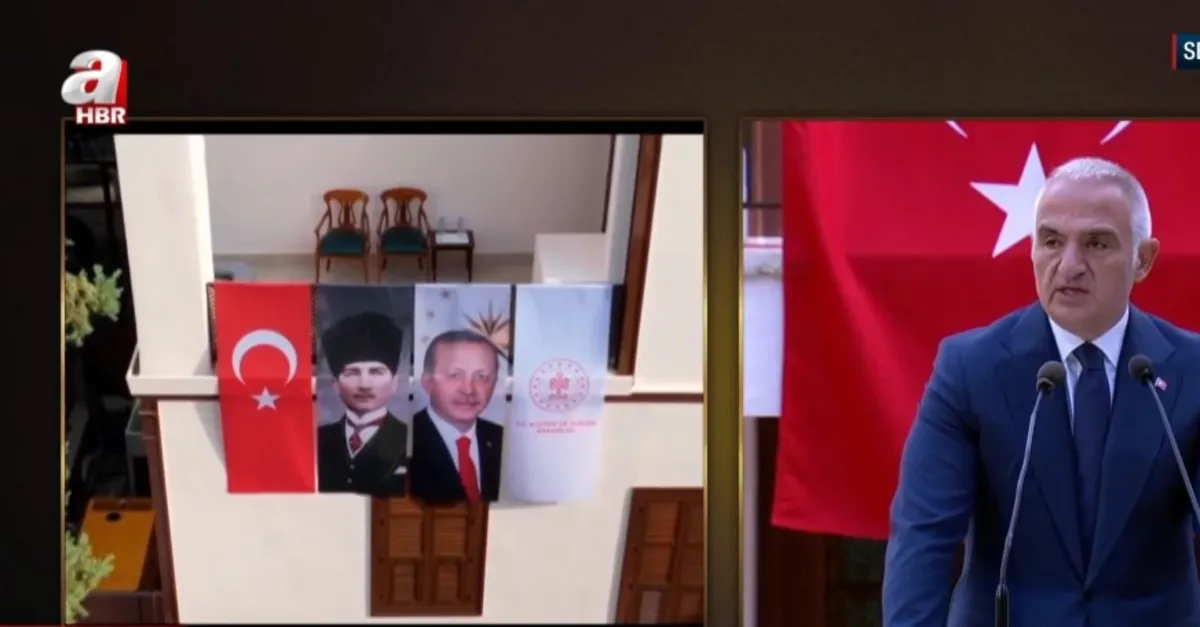 Atatürk Evi ziyarete açıldı