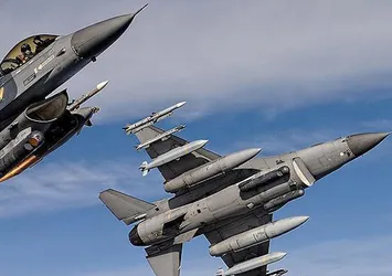 Bitlis'te PKK'lı teröristler havadan vuruldu