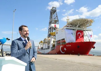 Türkiye'nin sondaj gemisi Fatih Yunanistan'ı korkuttu