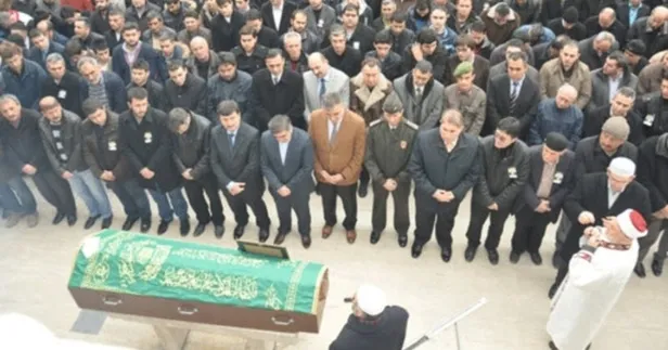 giyabi-cenaze-namazi-nedir-nasil-kilinir-hukmu-nedir-peygamber-efendimiz-tarafindan-giyabi-cenaze-namazi-kilin-1676109057874.jpg Gıyabi cenaze namazı nedir, nasıl kılınır? Hükmü nedir? Peygamber Efendimiz tarafından gıyabi cenaze namazı kılınan devlet başkanı kimdir? - 2
