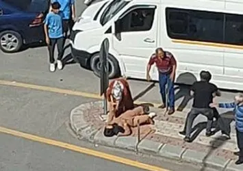 Malatya'da trafikte yol verme kavgası kamerada