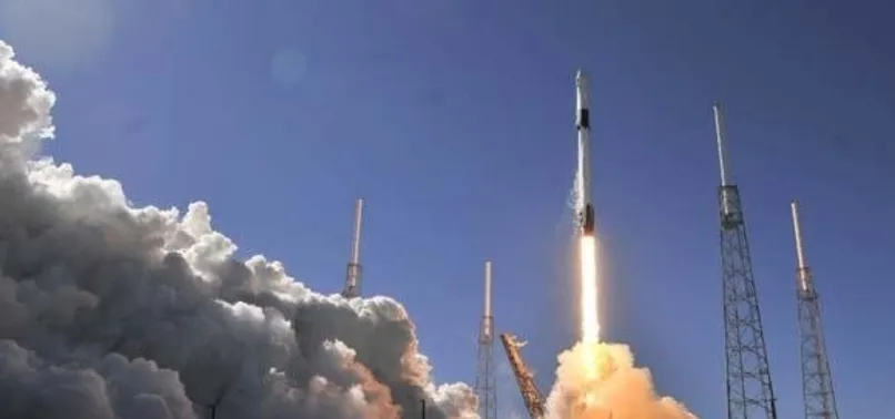 SpaceX uzaya ilk askeri uydusunu gönderdi