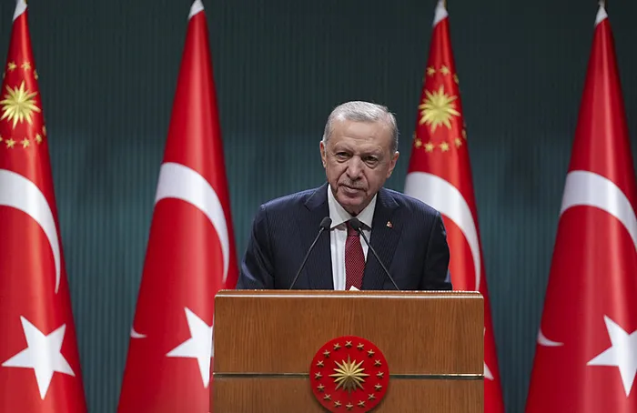 baskan-erdogan-kabinenin-ardindan-onemli-aciklamalarda-bulundu-1721150658676.jpg Başkan Erdoğan Kabine’nin ardından önemli açıklamalarda bulundu - 6