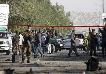 Afganistan'da NATO konvoyuna bombalı saldırı