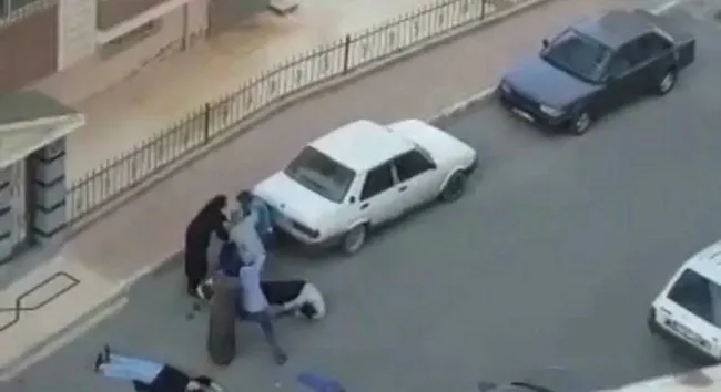 Şanlıurfa'da boşanan çiftin aileleri birbirine girdi! 7 kişiyi vurup ezmeye çalıştılar - 4