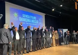 CHP'li Ataşehir'de peş peşe istifalar! 6 Meclis üyesi AK Parti'ye katıldı