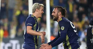 Fenerbahçe’ye kötü haber! 2 ay yok