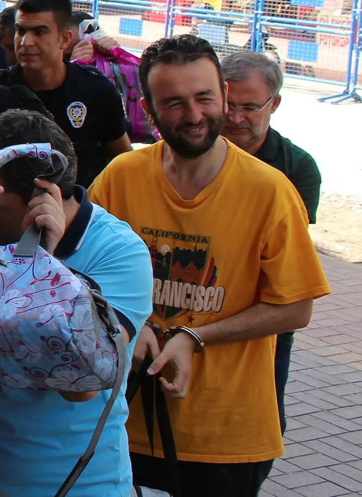 NASA'da görev yapan bilim adamı adliyeye sevk edildi - 1