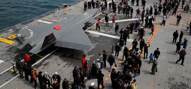 TCG Anadolu gemisinde bayram yoğunluğu