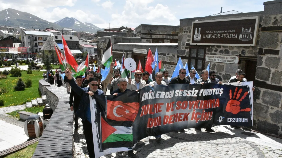 Hekim ve sağlıkçılar Erzurum'da Gazze için yürüdü!