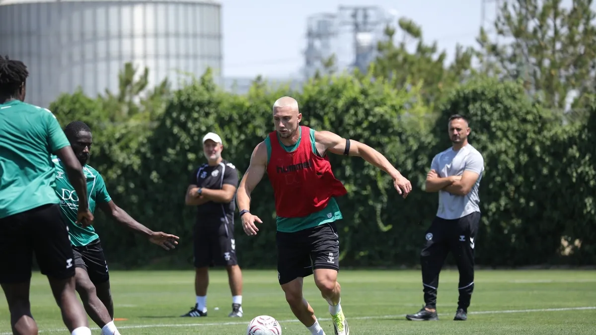 Konyaspor'da Fenerbahçe mesaisi başladı