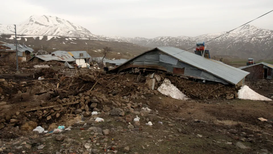 Elazığ depremi hakkında korkutan gerçek: Dere kumu kullanılmış