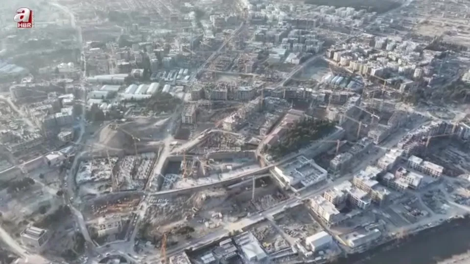 Asrın inşasında 182 bin kişi sahada