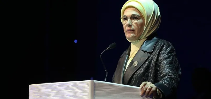 Başkan Erdoğan'ın eşi Emine Erdoğan'dan Regaip Kandili mesajı