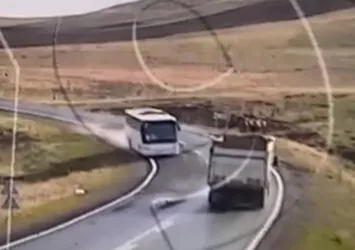 Son dakika: Ağrı'da freni patlayan otobüsün son görüntüleri ortaya çıktı: 7 ölü 18 yaralı