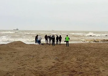 Sakarya'da sahilde erkek cesedi bulundu