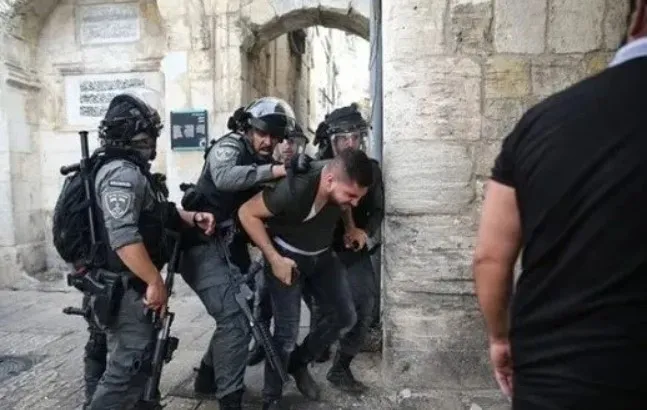 soykirimci-israilden-filistinlilere-hapishanelerde-akil-almaz-iskence-her-sey-cehenneme-hos-geldiniz-raporunda-1722929577987.jpg Soykırımcı İsrail'den Filistinlilere hapishanelerde akıl almaz işkence! Her şey 'Cehenneme Hoş Geldiniz' raporunda: Yüzümden kan fışkırdı - 2