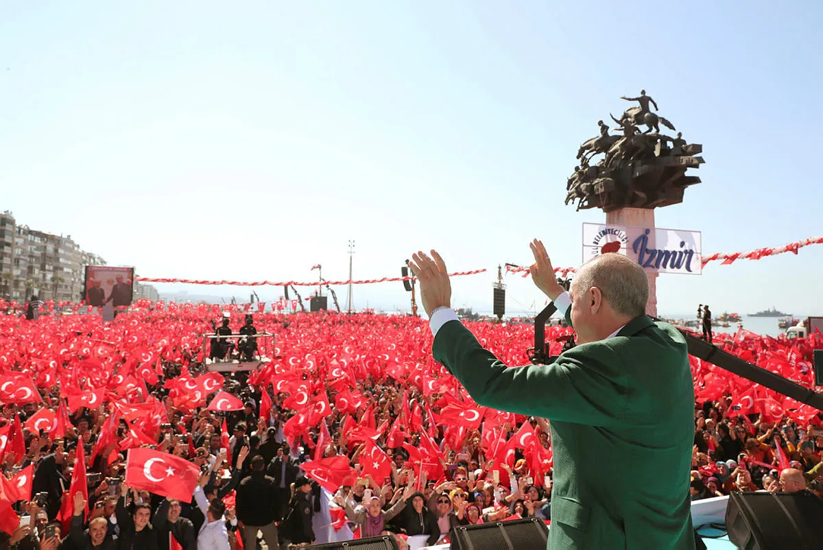 Başkan Recep Tayyip Erdoğan'dan İzmirlilere müjde