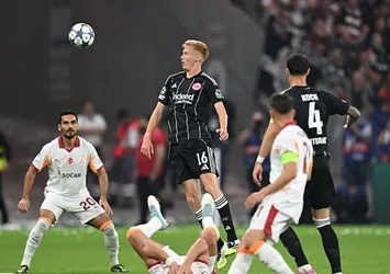 Aslan'dan Avrupa'da kötü prova! Eintracht Frankfurt'a 5-1 mağlup oldu