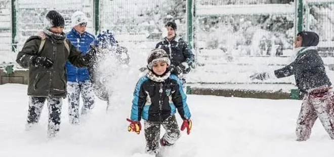 Bayburt'ta eğitime kar engeli