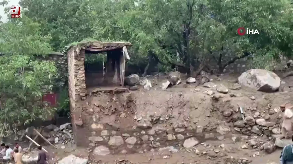 Pakistan’daki sellerde can kaydı çoğalıyor!