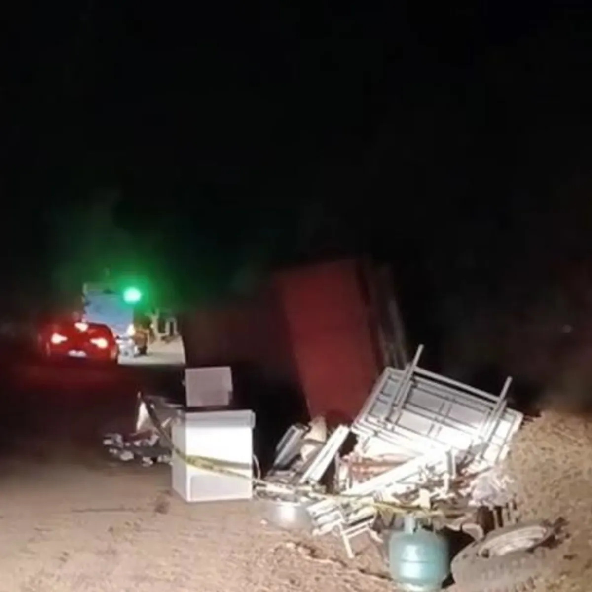 Sakarya'da kamyonet devrildi: 1 ölü 1 yaralı