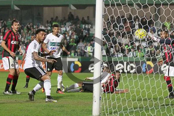 Kazım Kazım Brezilya'da gol attı tarihe geçti! - 1
