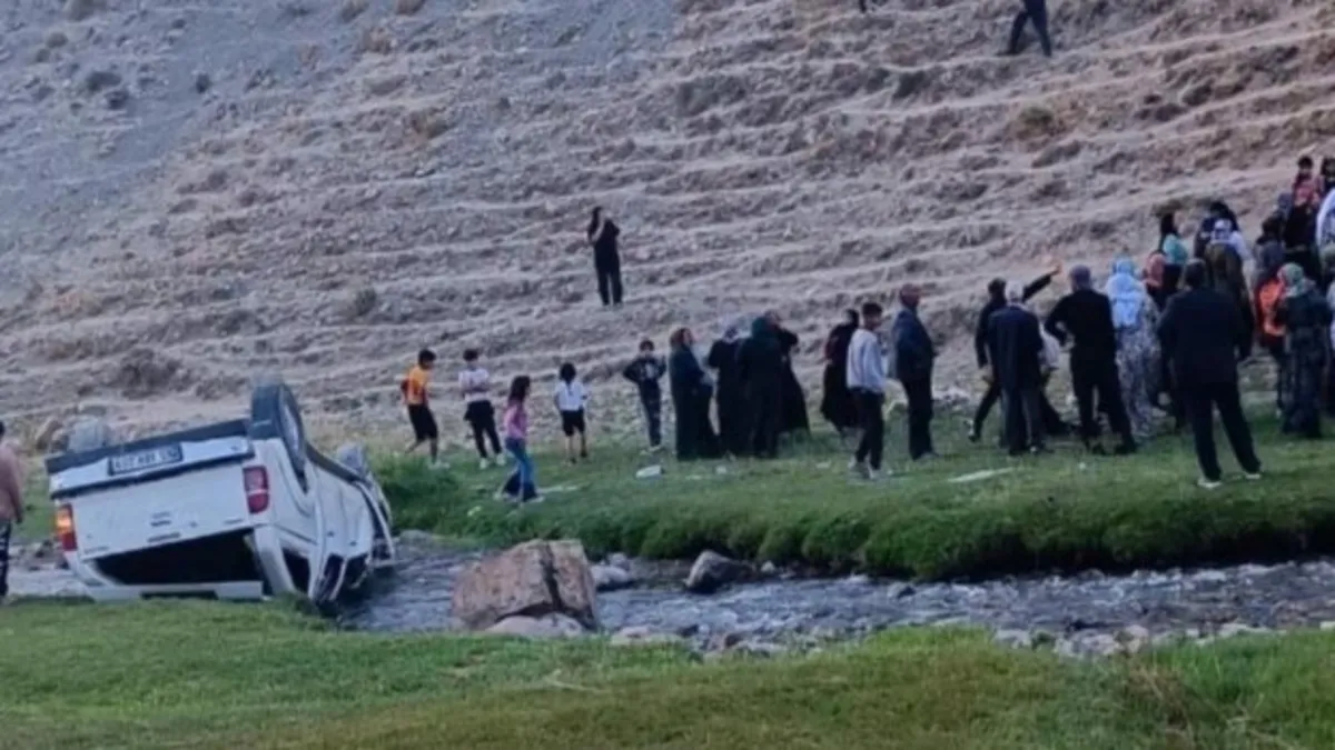 Van'da korkunç kaza! Kamyonet uçuruma yuvarlandı: 6 yaralı