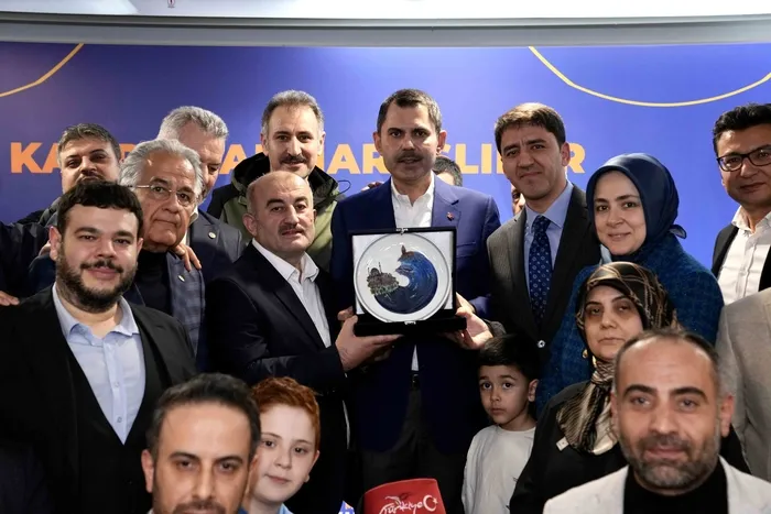 cumhur-ittifakinin-ibb-adayi-murat-kurumdan-kentsel-donusum-mujdesi-ne-gerek-var-diyenlere-ragmen-donustureceg-1711237165524.jpg Cumhur İttifakı'nın İBB adayı Murat Kurum'dan İmamoğlu'na salvolar: 'Ne gerek var’ diyenlere rağmen dönüştüreceğiz - 7