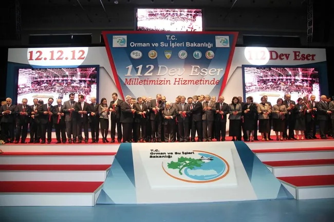 AK Partili Kabahasanoğlu: CHP'li İBB yönetimi su seviyesi yüzde 25'lere düşünce çamur attıkları Melen Projesi’ne sarıldı - 7