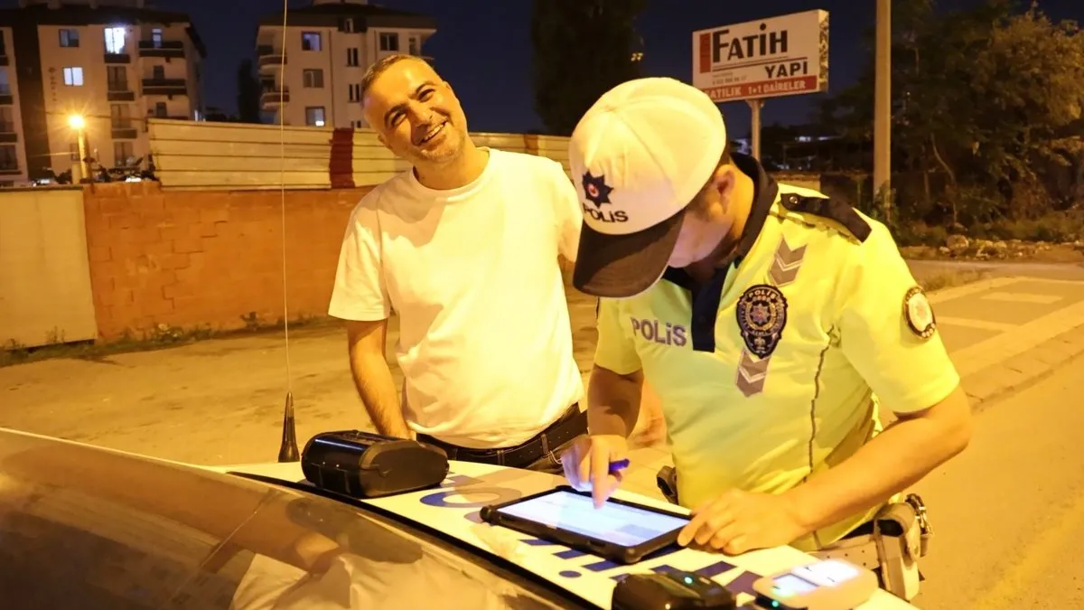 Aksaray'da 3 kez alkollü yakalanan sürücü gülerek İnsanlık hali dedi
