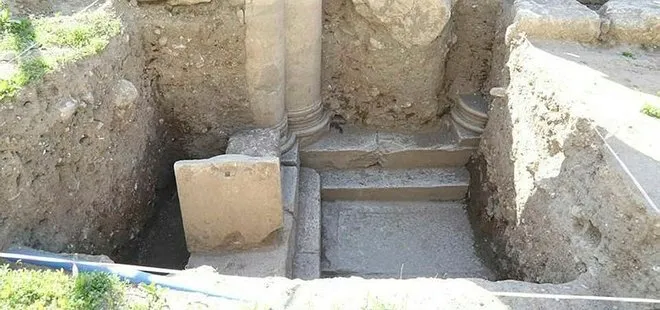 Aizanoi Antik Kenti’ndeki kazı çalışmaları! Giriş kapısı ve mermer zeminine ulaşıldı