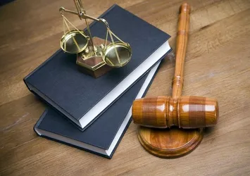 FETÖ için tesettürden çıkıp mini etek giymiş